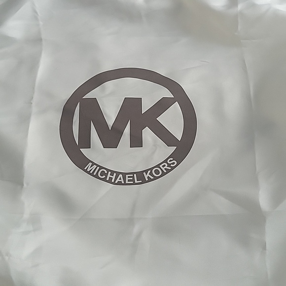 Michael Kors Purse - Picture 6 of 6